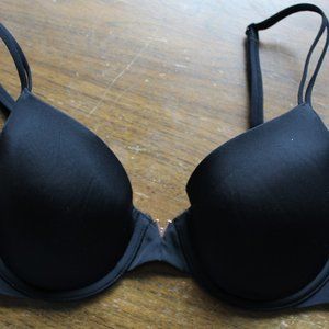 Victoria's Secret Lightly Lined Logo Bra Black